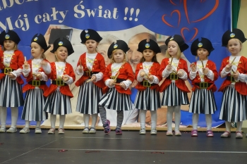 424574432_122146544438072202_7454575653367764649_n